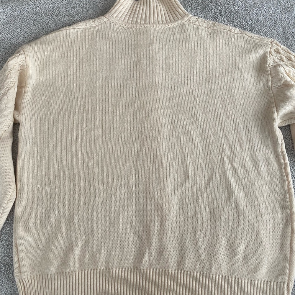 Cream colored zip up cable sweater size lg - Picture 6 of 6